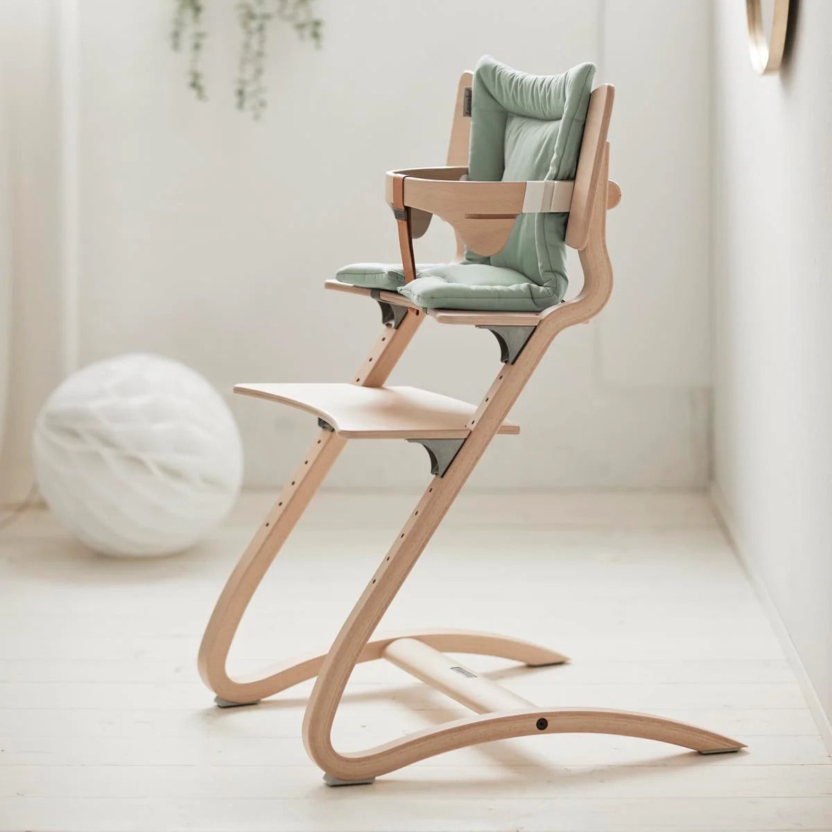 Leander Classic High Chair - Natural