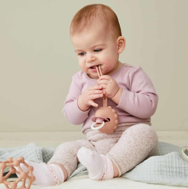 Silicone Dummy Holder – Almond