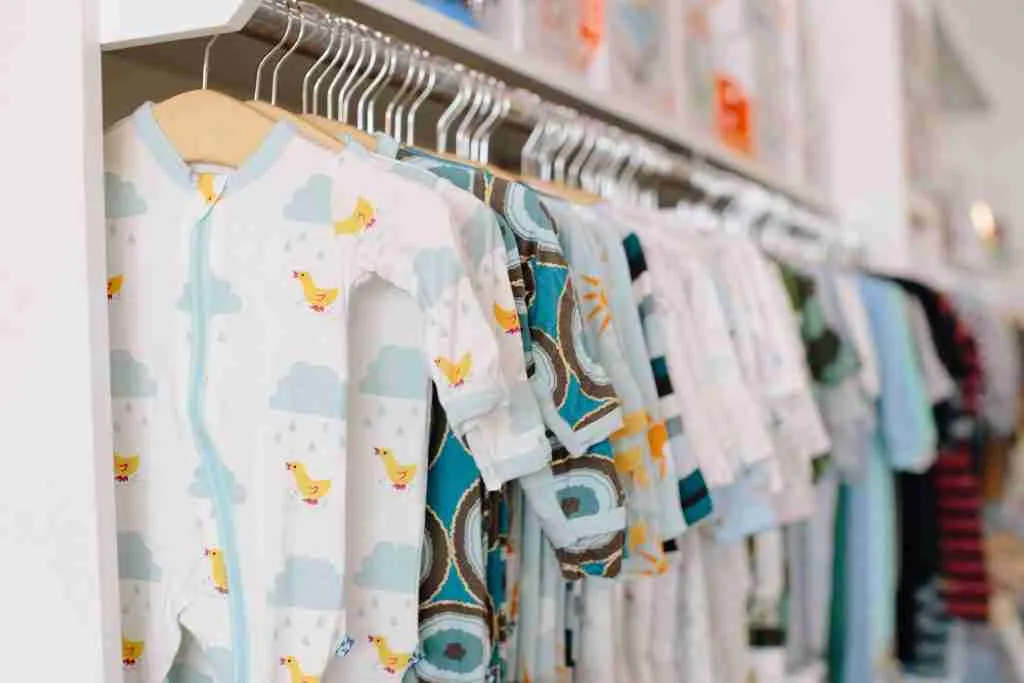 How to Get the Best Deals in a Baby Clothes Sale: Tips for Parents