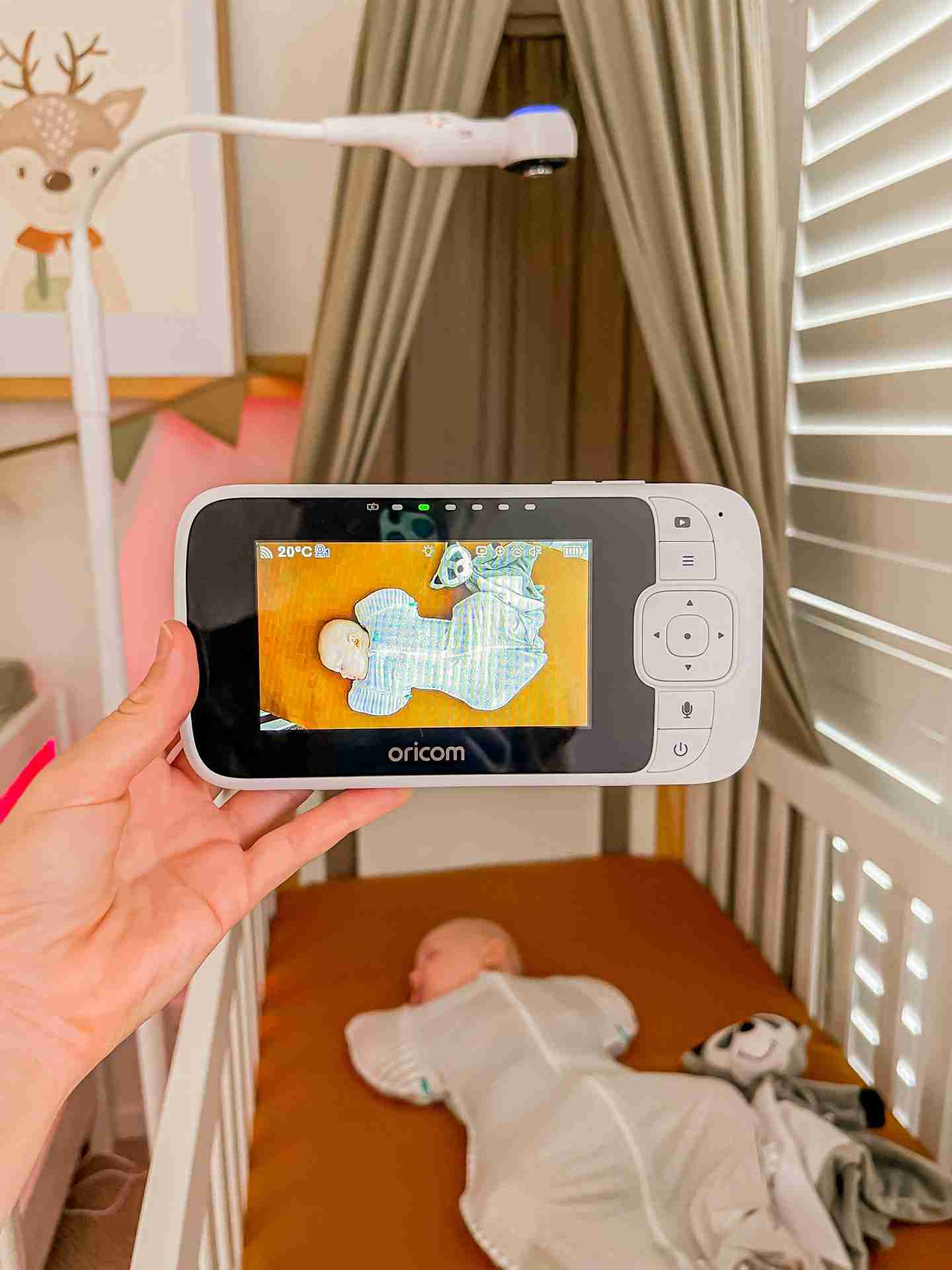 Oricom 4.3" Smart HD Nursery Pal Skyview Baby Monitor with Cot Stand - PBH643P