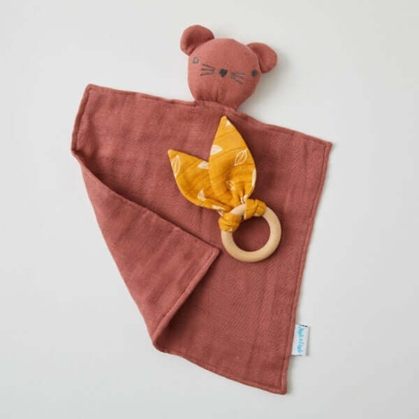 Rosette Double Muslin Comforter & Wooden Teething Ring